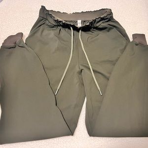 Lululemon high rise jogger
